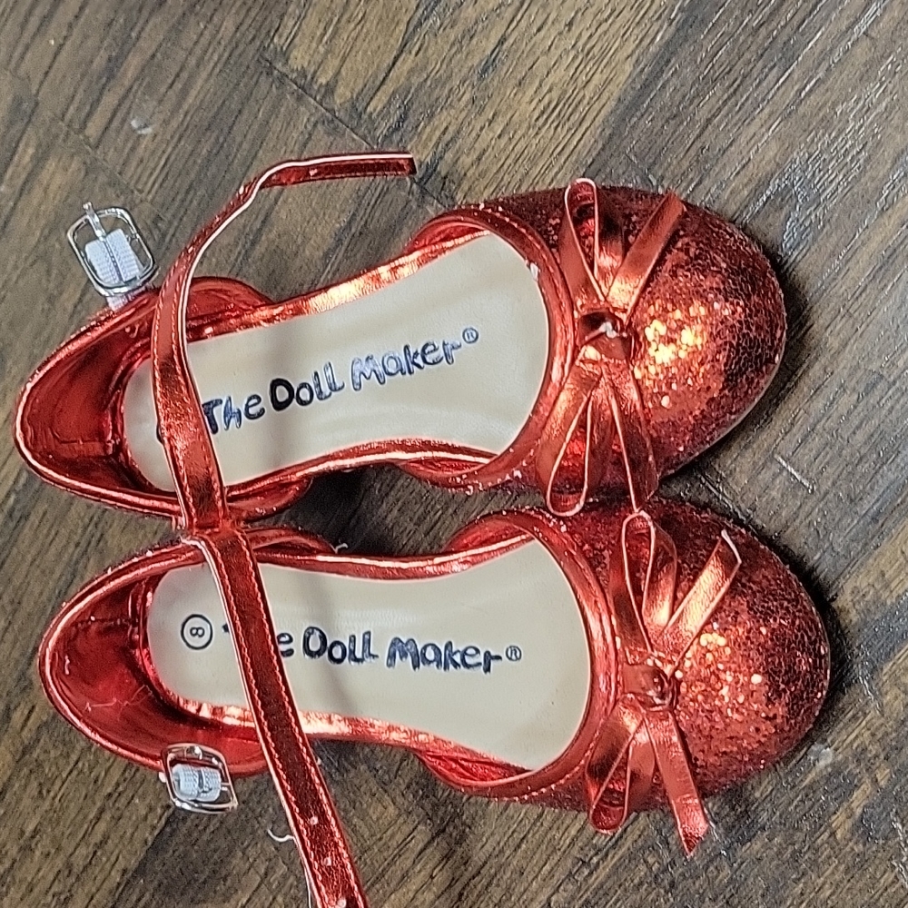 Toddler girls red shoes